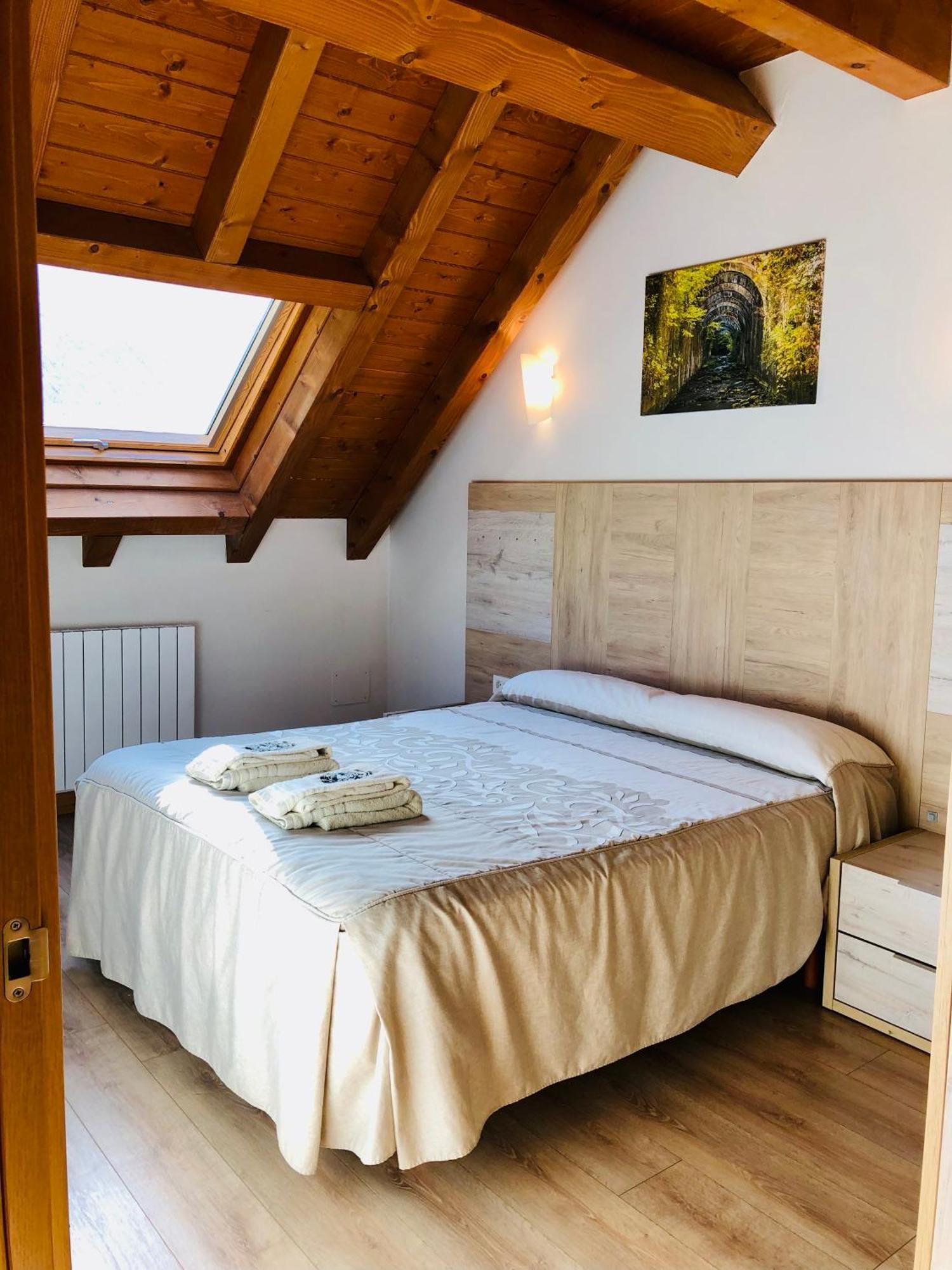 Apartamentos Zabalarena Basoa Orbaiceta Buitenkant foto